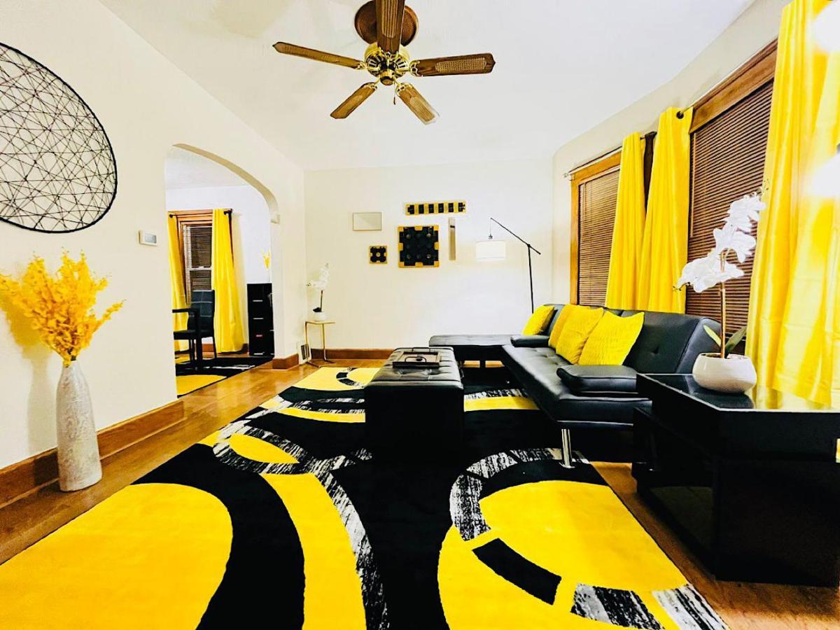 The Amber Retreat - Brooklyn Centre Comfort - Charming Space For Families, Couples & Business Travelers Near Downtown - With 300Mb Wifi, Parking & Self Check-In Клівленд Екстер'єр фото