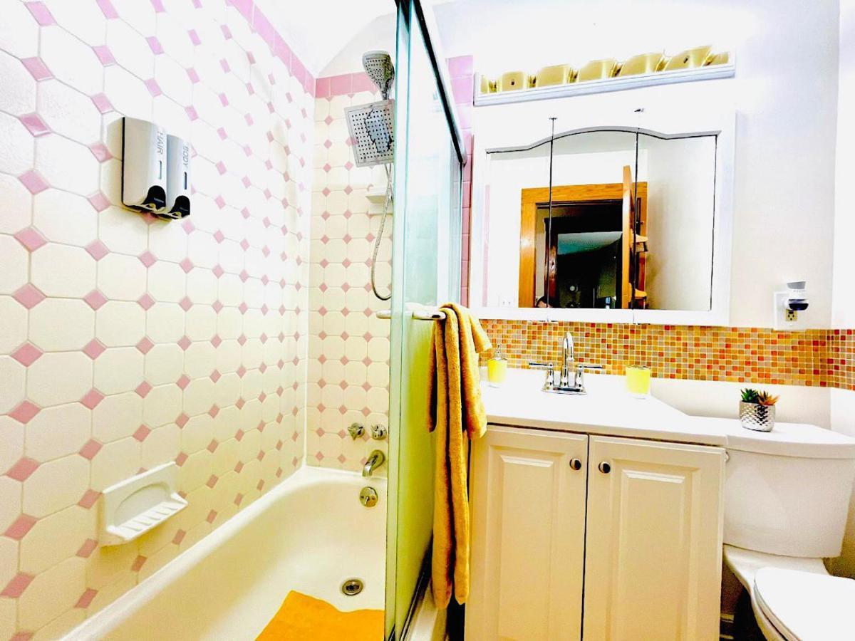 The Amber Retreat - Brooklyn Centre Comfort - Charming Space For Families, Couples & Business Travelers Near Downtown - With 300Mb Wifi, Parking & Self Check-In Клівленд Екстер'єр фото