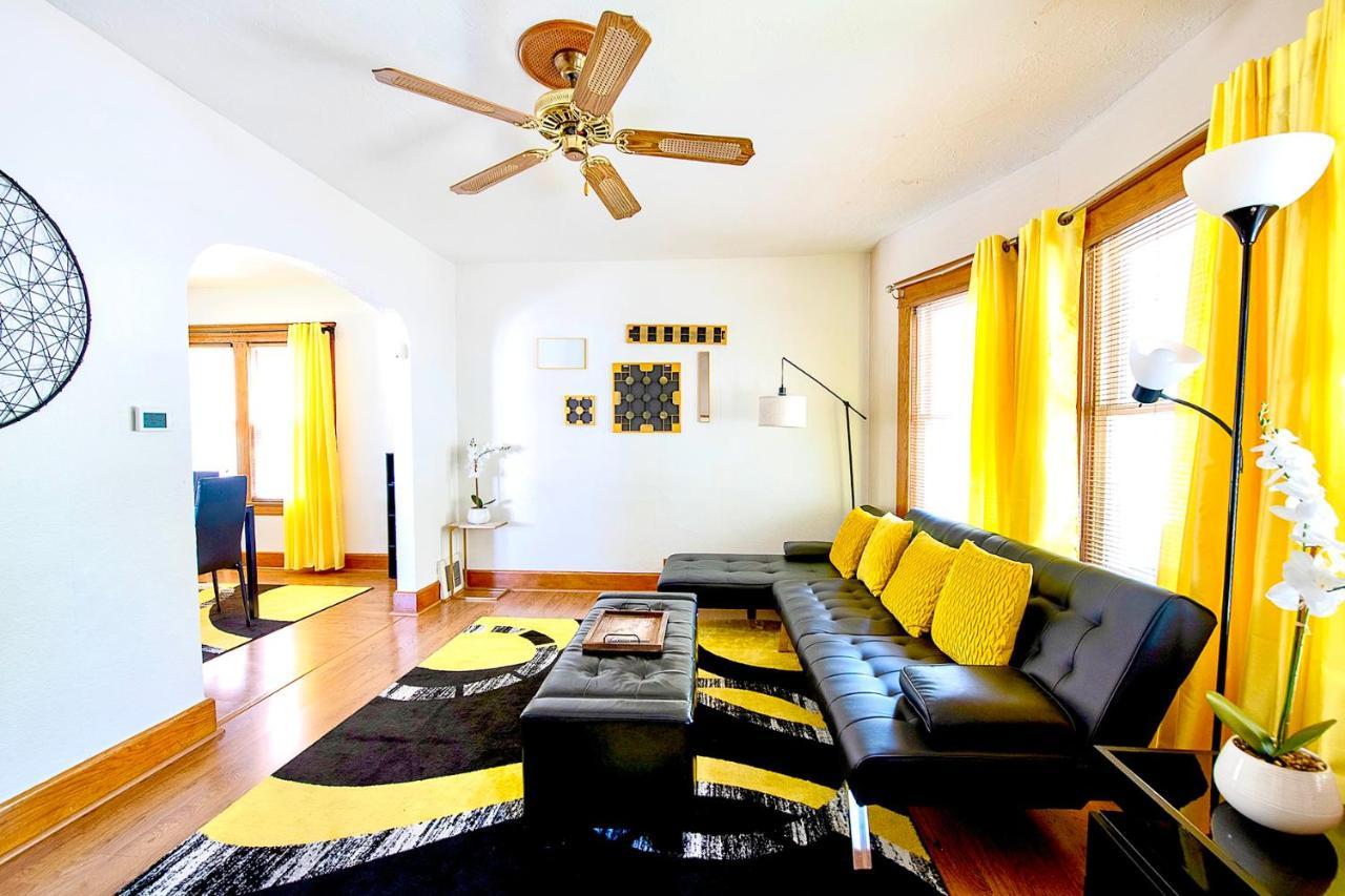 The Amber Retreat - Brooklyn Centre Comfort - Charming Space For Families, Couples & Business Travelers Near Downtown - With 300Mb Wifi, Parking & Self Check-In Клівленд Екстер'єр фото