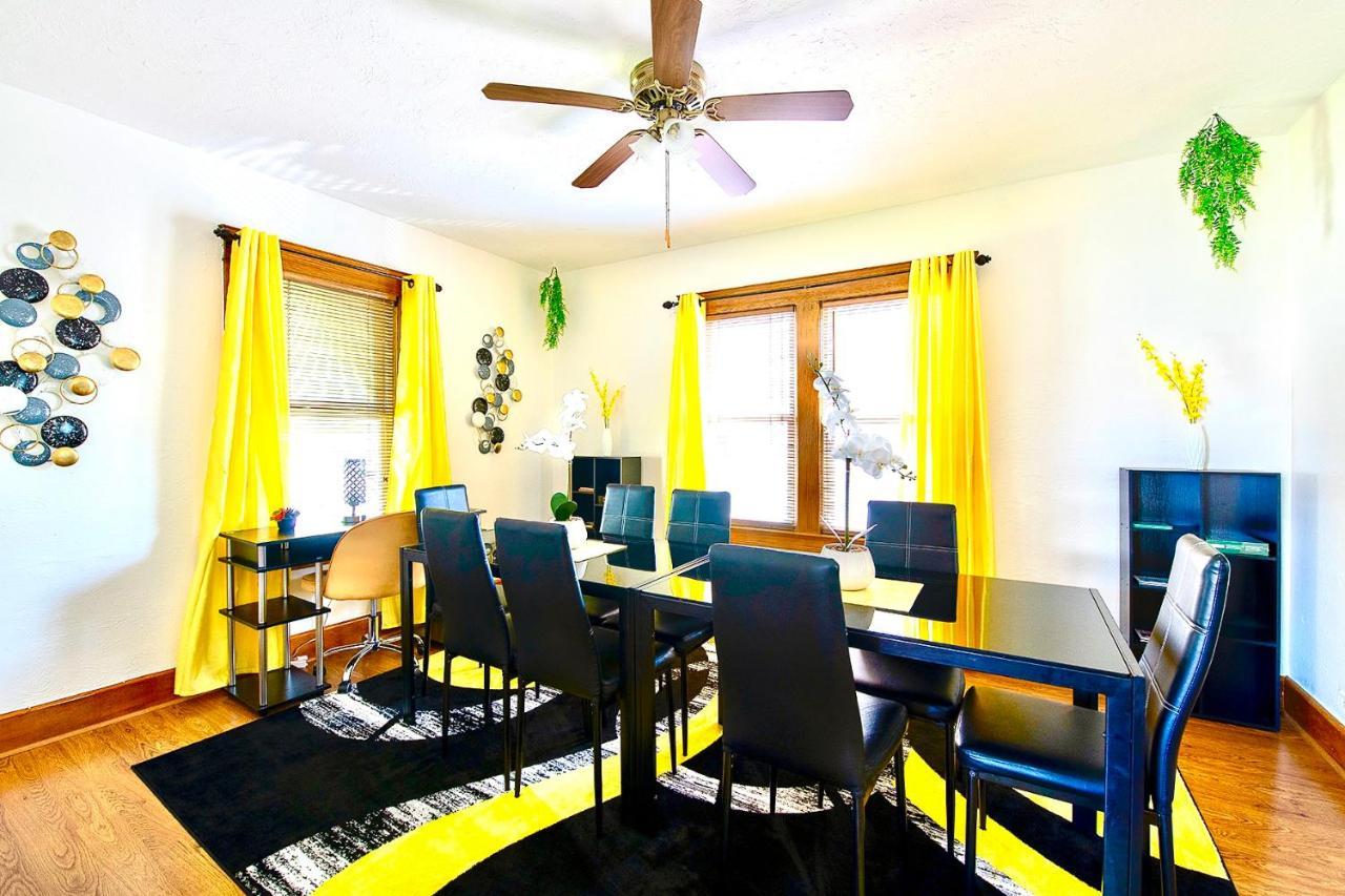 The Amber Retreat - Brooklyn Centre Comfort - Charming Space For Families, Couples & Business Travelers Near Downtown - With 300Mb Wifi, Parking & Self Check-In Клівленд Екстер'єр фото