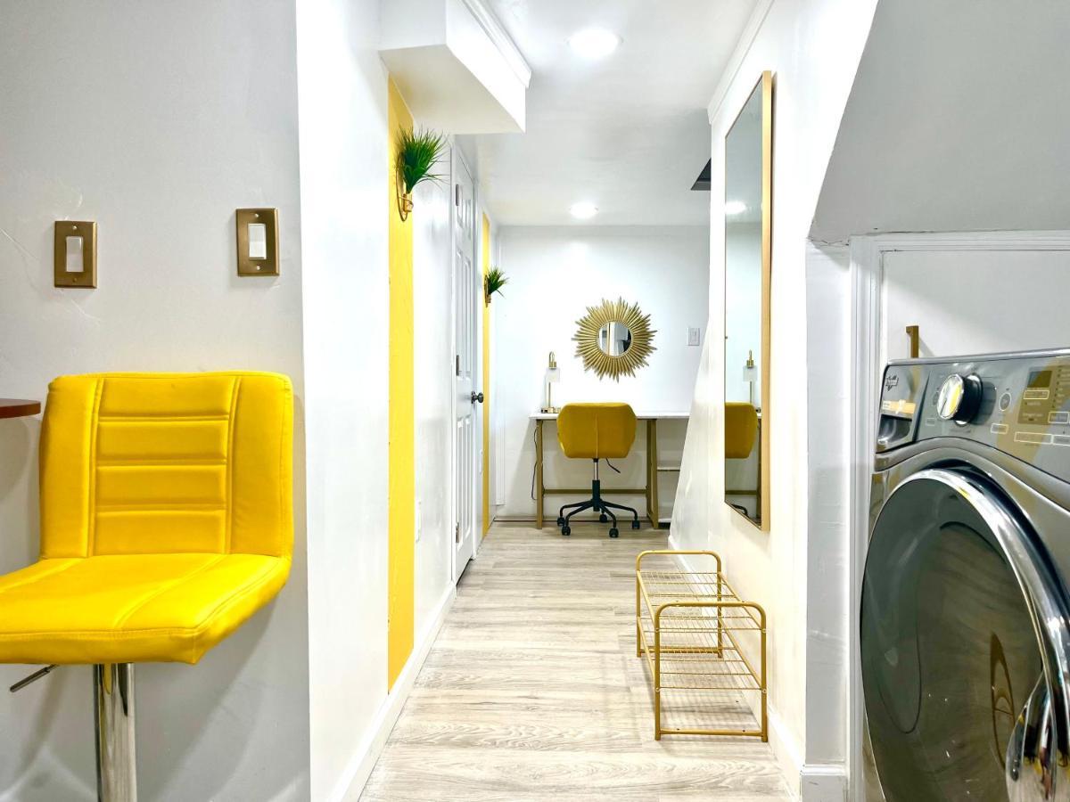 The Amber Retreat - Brooklyn Centre Comfort - Charming Space For Families, Couples & Business Travelers Near Downtown - With 300Mb Wifi, Parking & Self Check-In Клівленд Екстер'єр фото