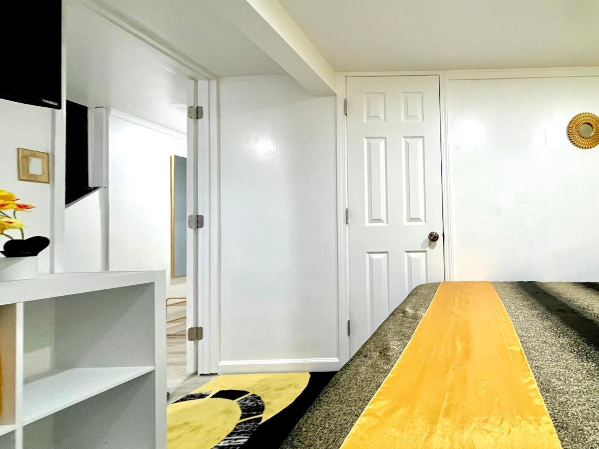 The Amber Retreat - Brooklyn Centre Comfort - Charming Space For Families, Couples & Business Travelers Near Downtown - With 300Mb Wifi, Parking & Self Check-In Клівленд Екстер'єр фото